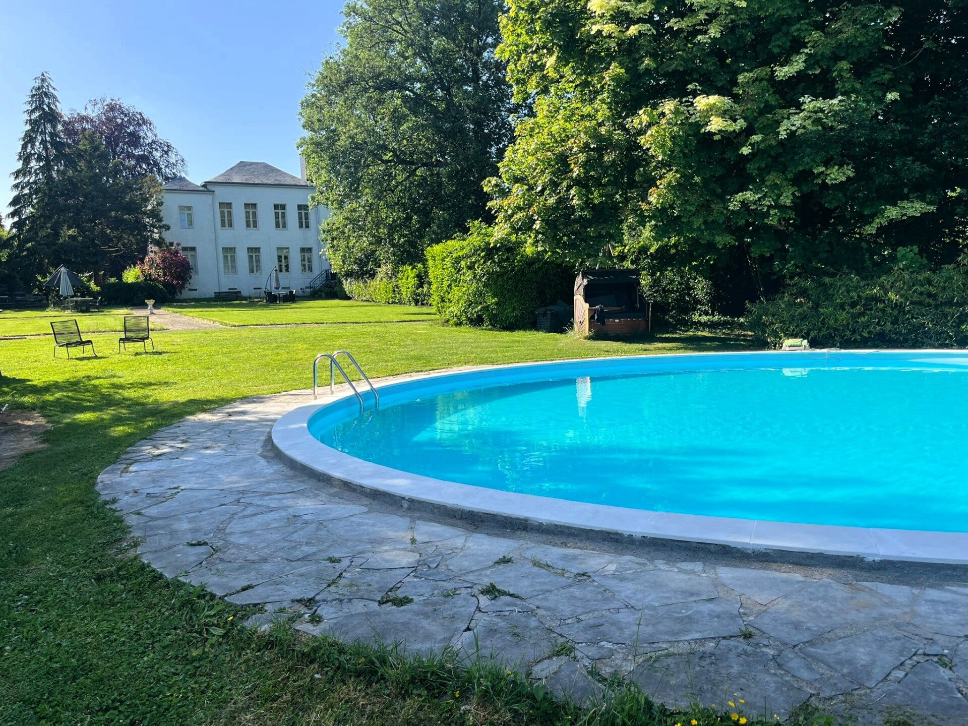La piscine extérieure des Sarts Ardennes